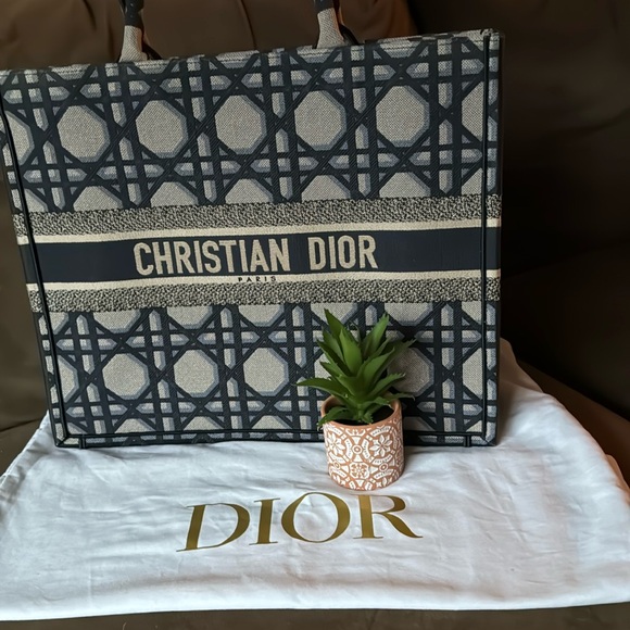 Dior Embroidered Macrocannage Large Book Tote Like New Condition - Picture 1 of 13